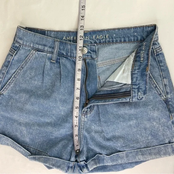 American Eagle Mom Shorts Rolled Cuff Pleated High Rise Denim Size 4 - Picture 8 of 9